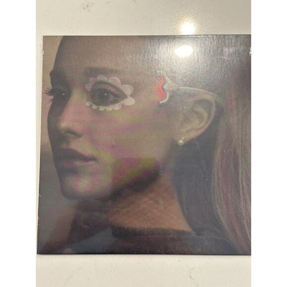 Ariana Grande We Can't Be Friends 7" Vinyl - Picture 3 of 11